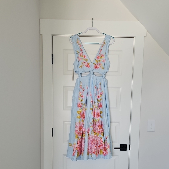 Farm Rio Dress - Picture 2 of 13